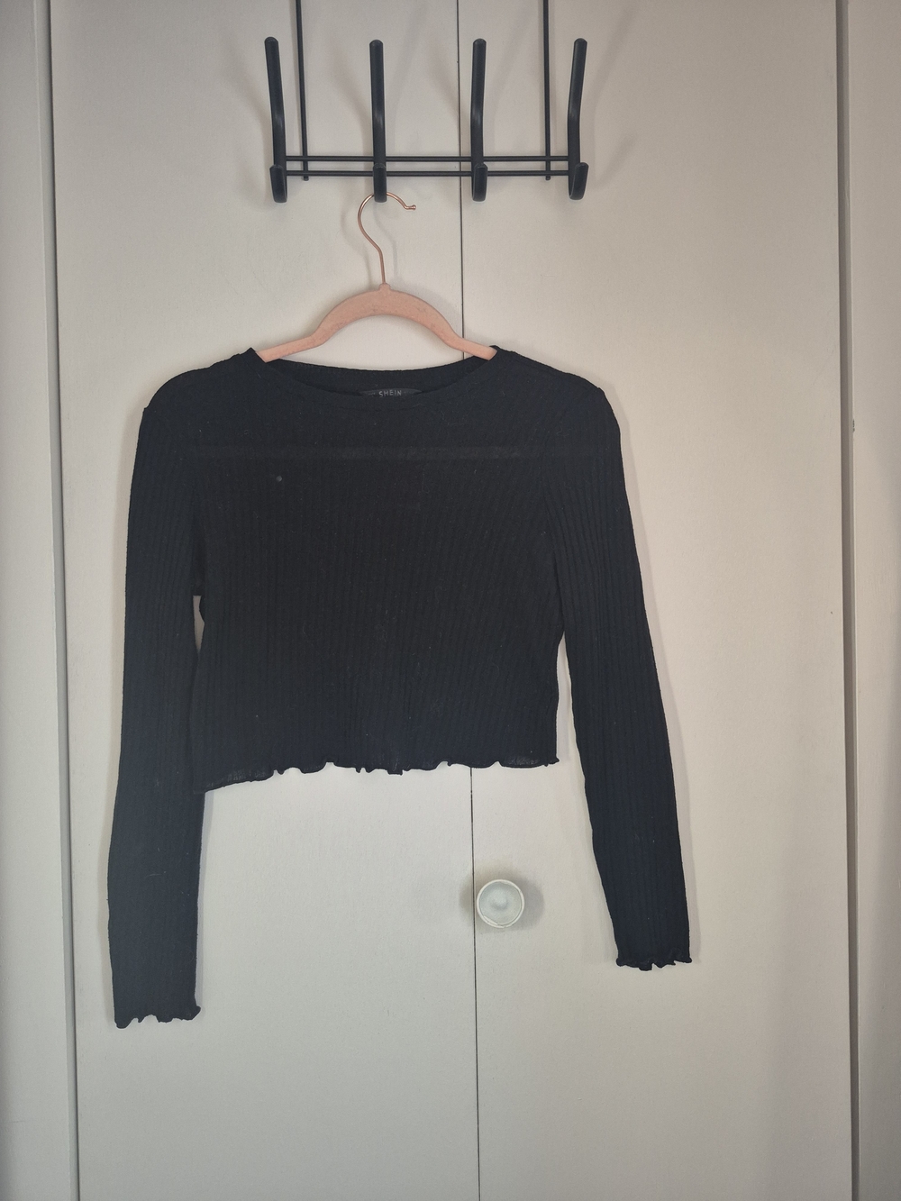 SHEIN Black Ribbed Long Sleeve Cropped Tee